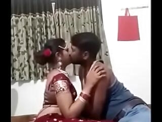 indian-young-couple